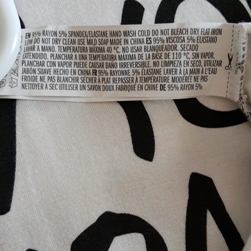 Forever 21 tee - Picture 4 of 4